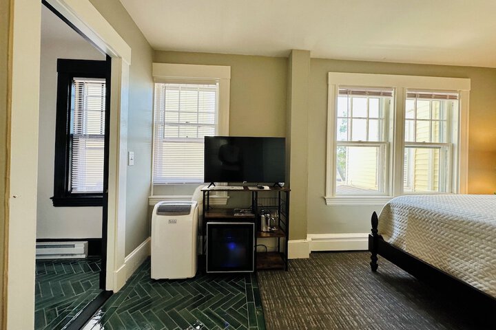 Room 106 of 167