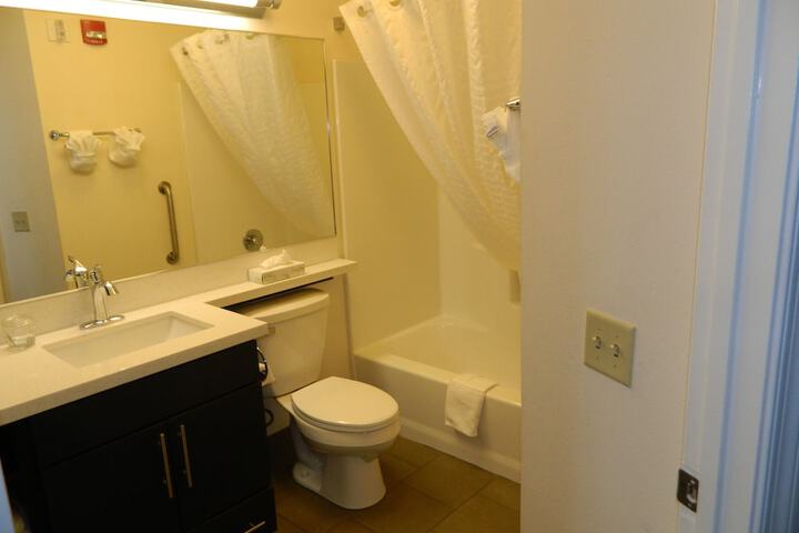 Room 16 of 42