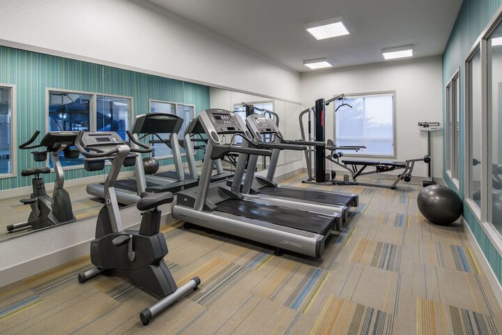 Holiday Inn Express Hotel & Suites Airdrie-Calgary North by IHG