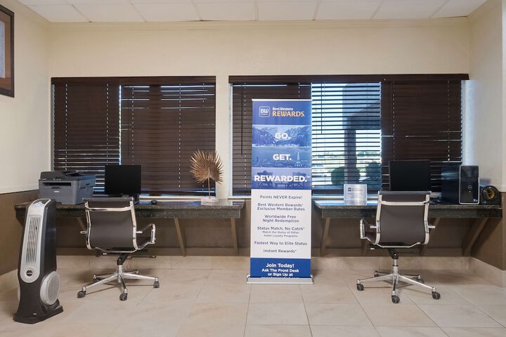 Business Center 43 of 43