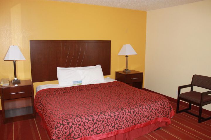 Room 18 of 22