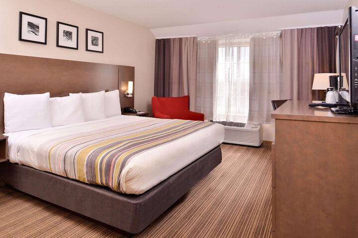 Country Inn & Suites by Radisson Omaha Airport, IA