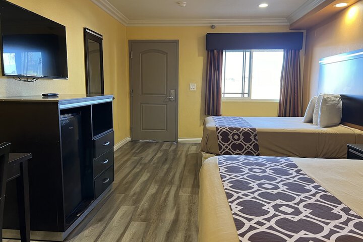 Room 62 of 74