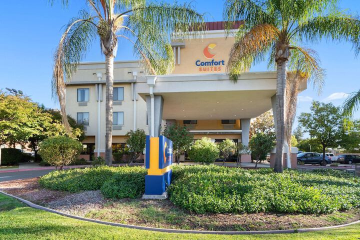 Comfort Suites Vacaville-Napa Valley Area