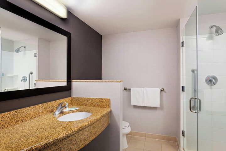 Courtyard Marriott Aksarben Village
