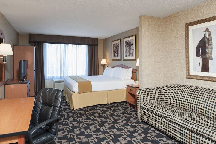 Room 34 of 63