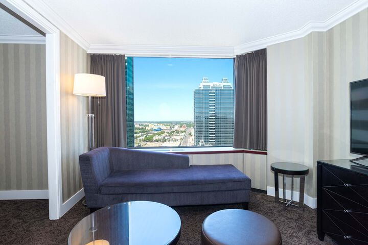 Sandman Signature Edmonton Downtown Hotel