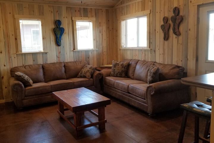 Bluff Gardens Cabins