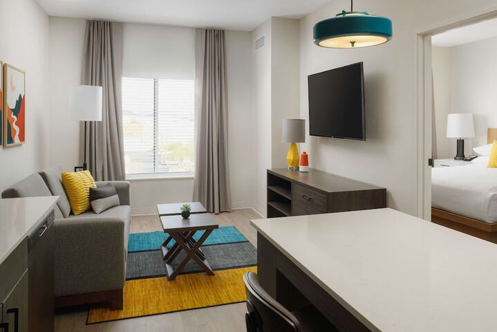 Room 28 of 36