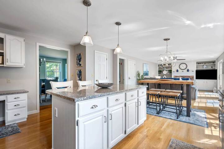 Maine Adventure 3BR Oasis Awaits!