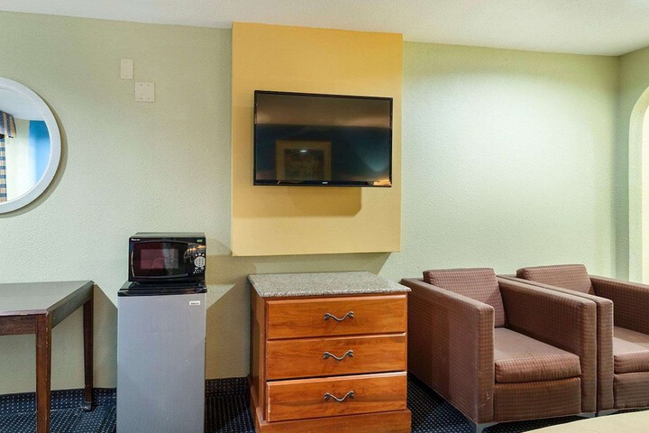 Room 14 of 29
