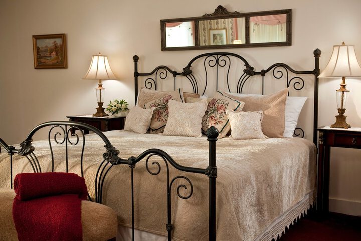 Brook Farm Inn