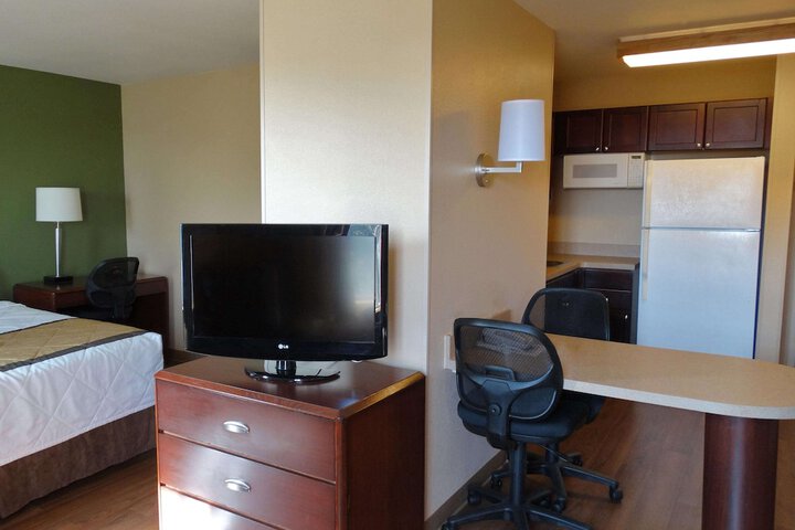 Room 13 of 29