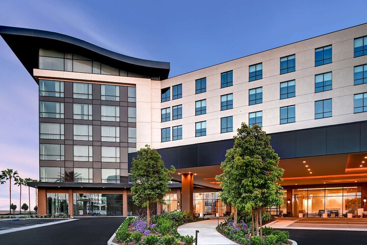 Hotel 2 of 63