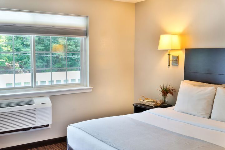 Room 10 of 25
