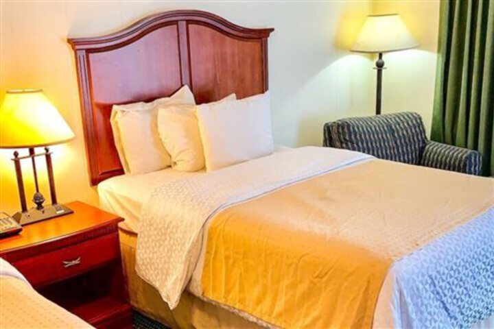 RODEWAY INN