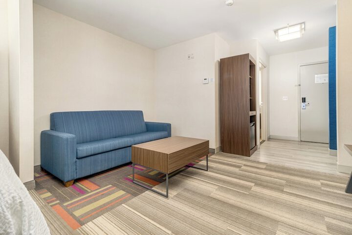 Room 58 of 348