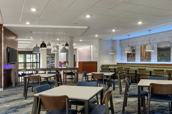 Fairfield Inn & Suites by Marriott St. Paul Northeast