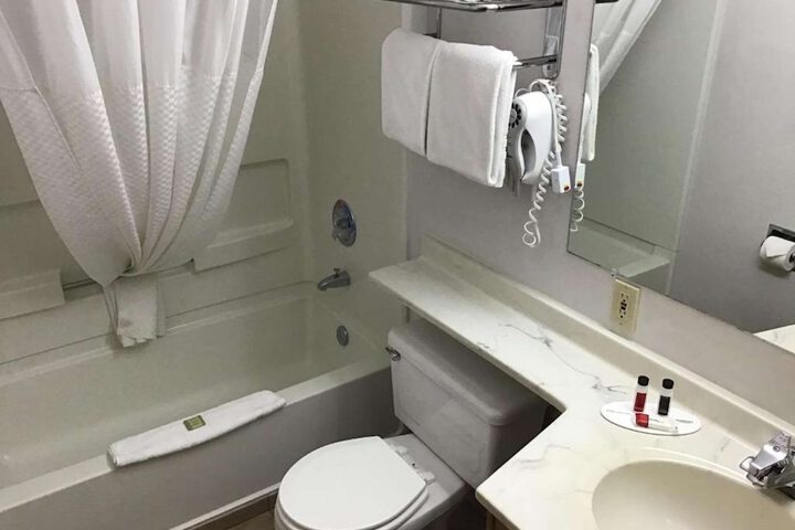 Room 30 of 42