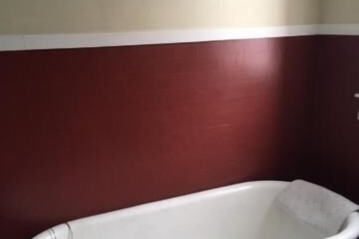 Room 52 of 56