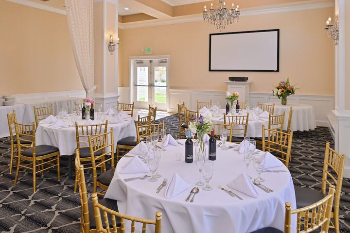 Majestic Inn & Spa
