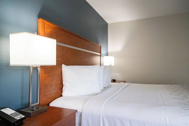 Room 80 of 127