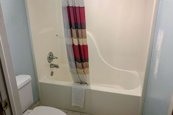 Room 9 of 9