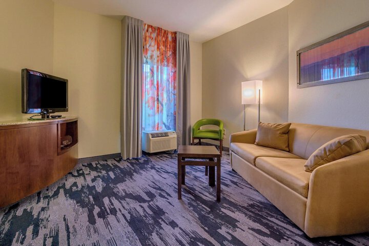 Room 22 of 33