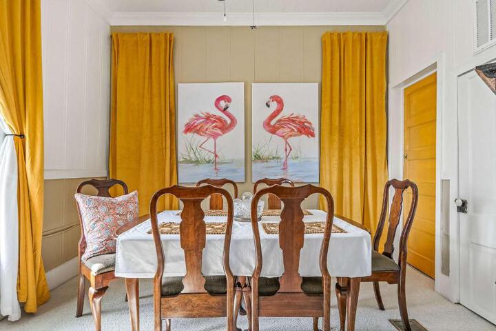 Old Carrabelle Hotel Flamingo Suite
