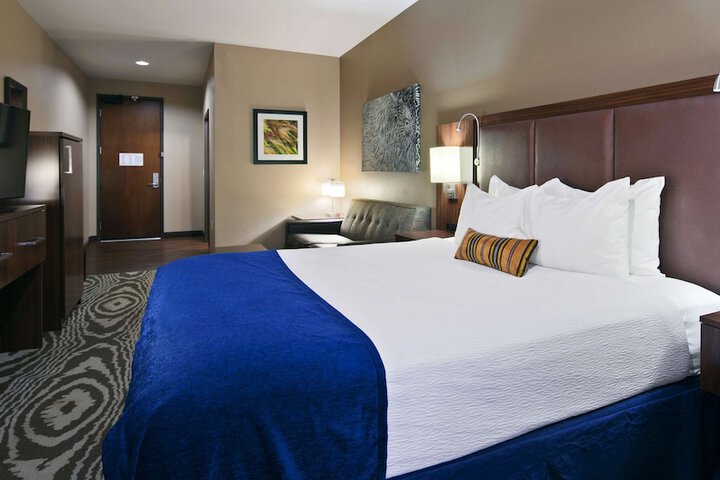 Room 14 of 37