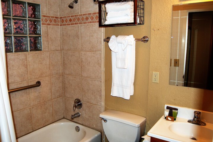 Room 40 of 64