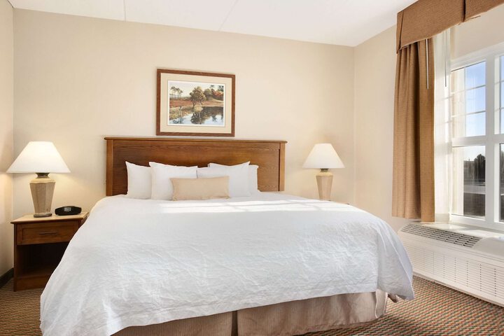 Hampton Inn & Suites Providence / Warwick-Airport