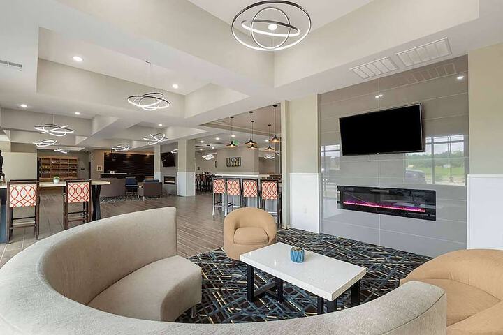 La Quinta Inn & Suites by Wyndham Coralville Iowa City
