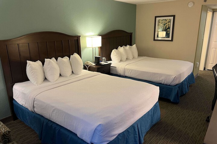 Room 11 of 21