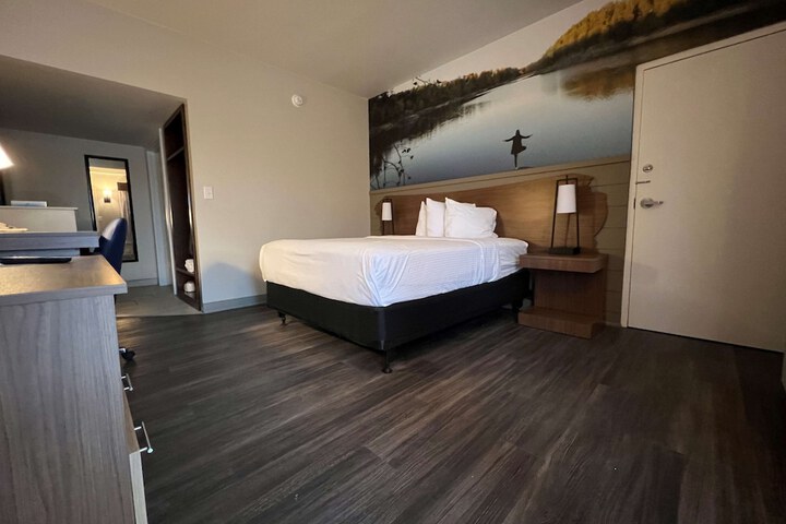 Room 16 of 30