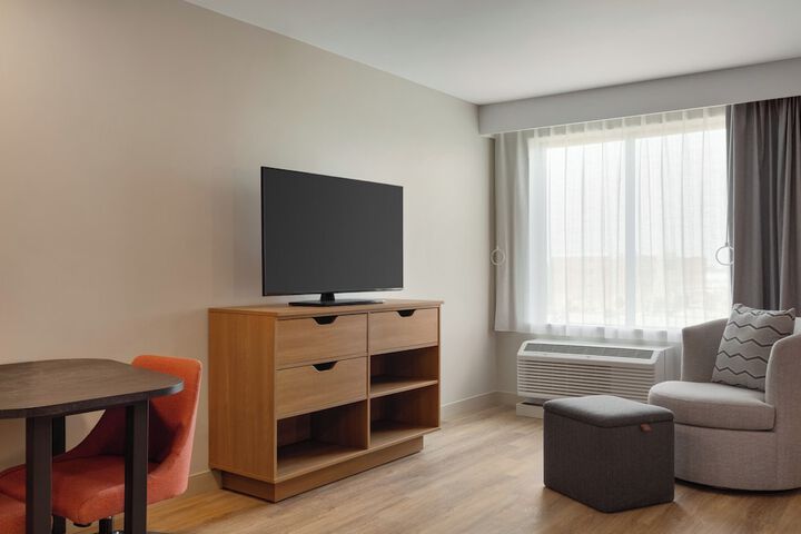 LivSmart Studios by Hilton Kokomo