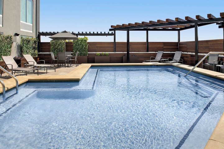 Pool 4 of 23
