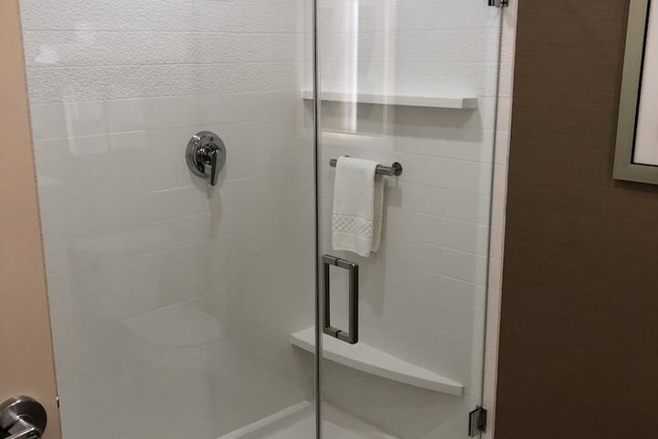 Room 17 of 36
