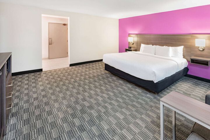 Room 15 of 36