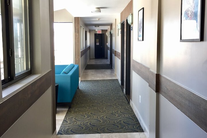 Ballroom/Hall 49 of 60