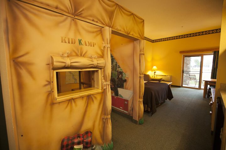 Room 24 of 85