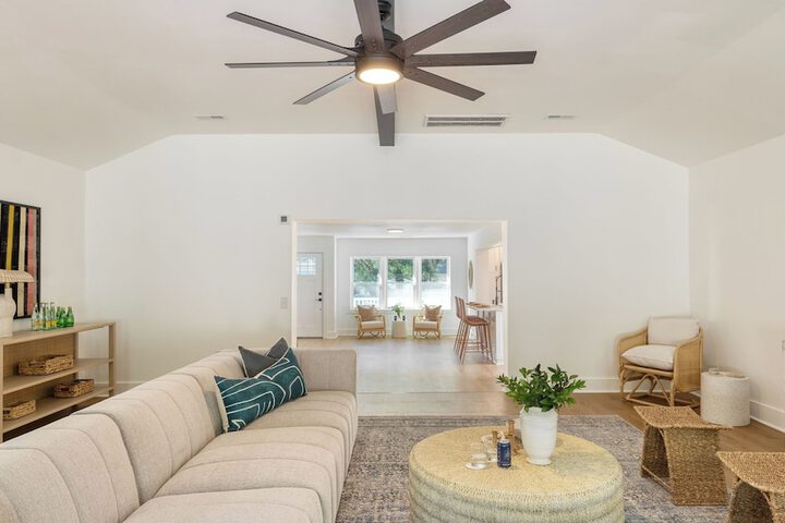 Lumie by Avantstay 5BR Ranch w / Firepit + Patio