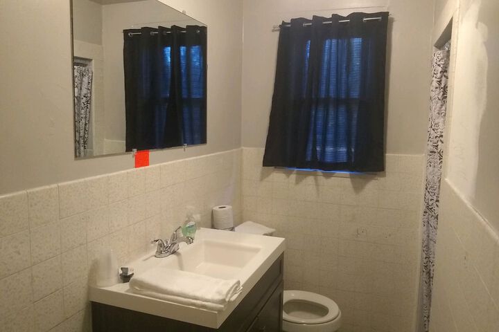 Room 9 of 14