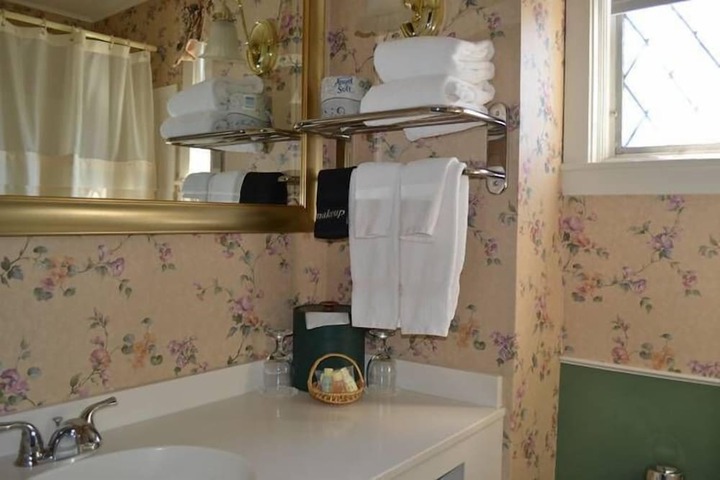 Room 13 of 49