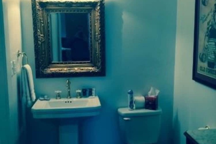 Room 30 of 47