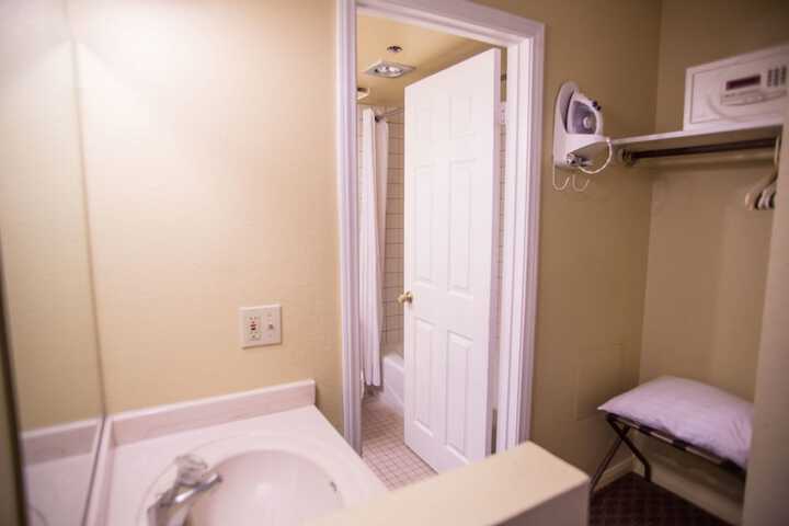 Room 53 of 91
