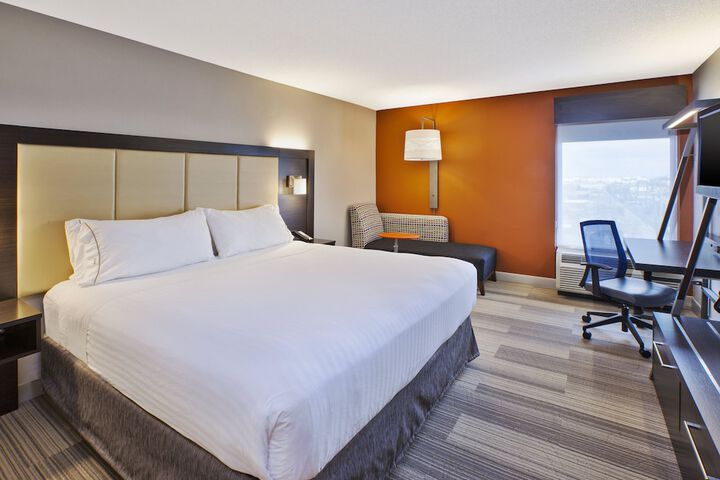 Holiday Inn Express Hotel & Suites Chicago-Midway Airport by IHG
