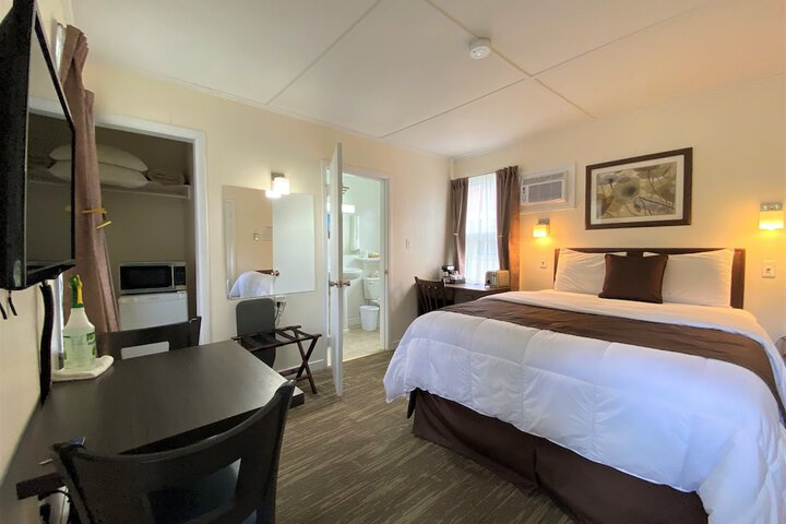 Room 18 of 23