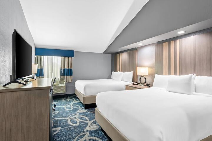 Quality Inn Shawnee North I-40