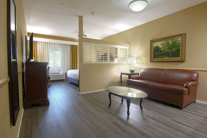 Room 40 of 64